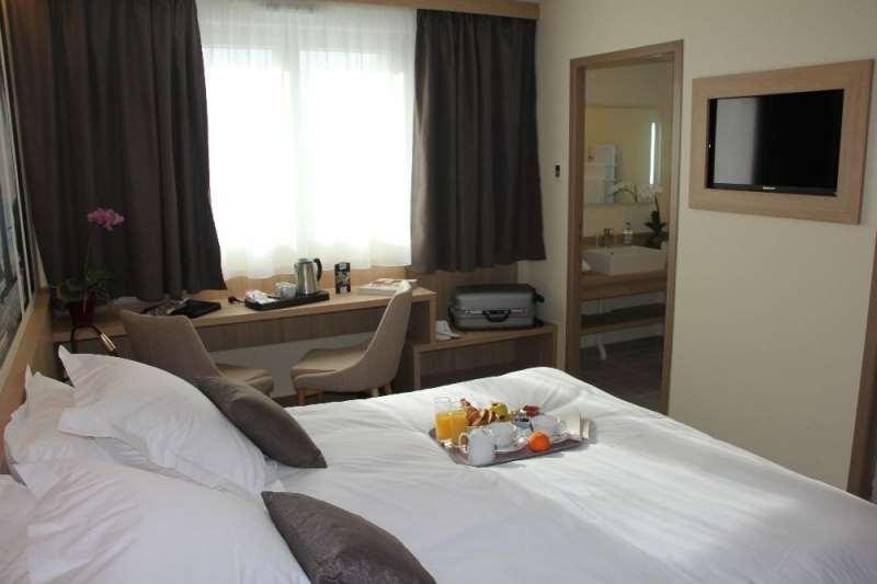 Brit Hotel Montargis Mormant-sur-Vernisson Zimmer foto